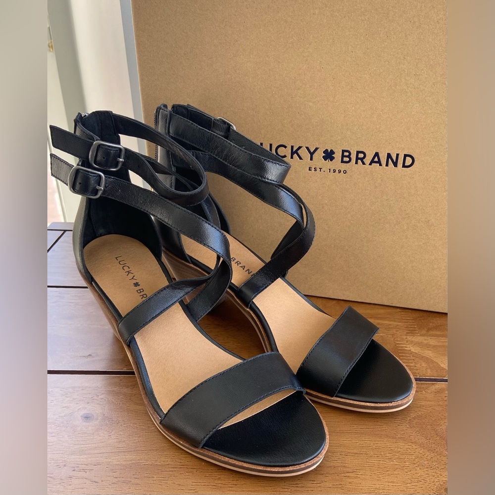Lucky Brand Sandals